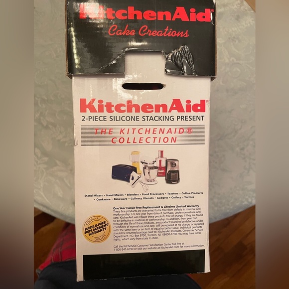 KitchenAid 2-Piece Silicone Stacking Present Molds - Picture 4 of 5